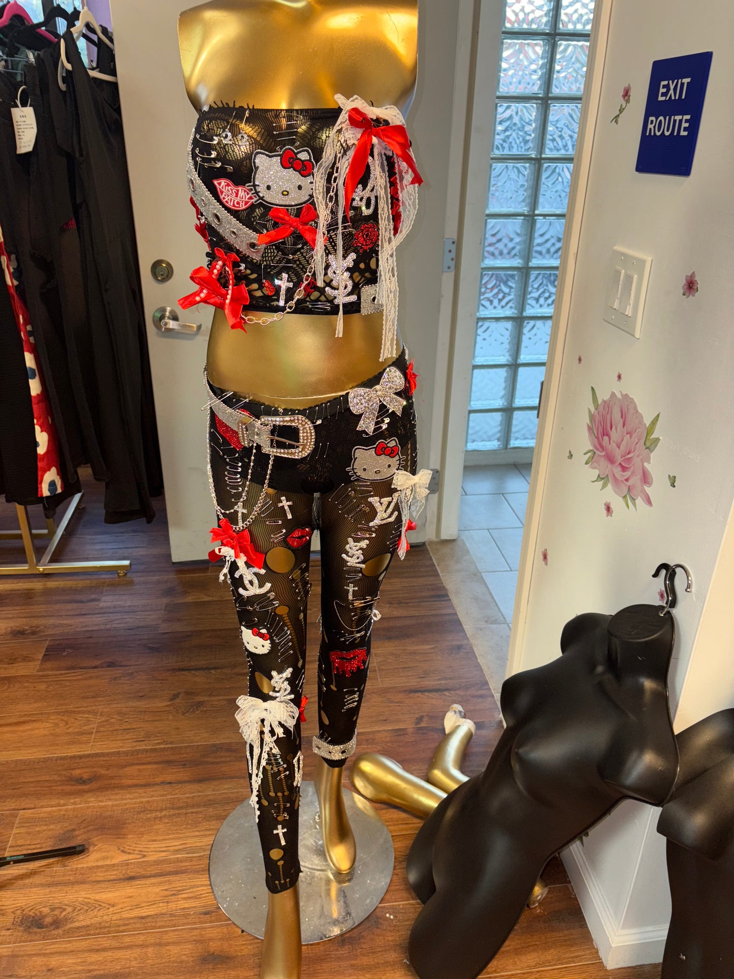 Two piece punk rocker junk set ❤️
